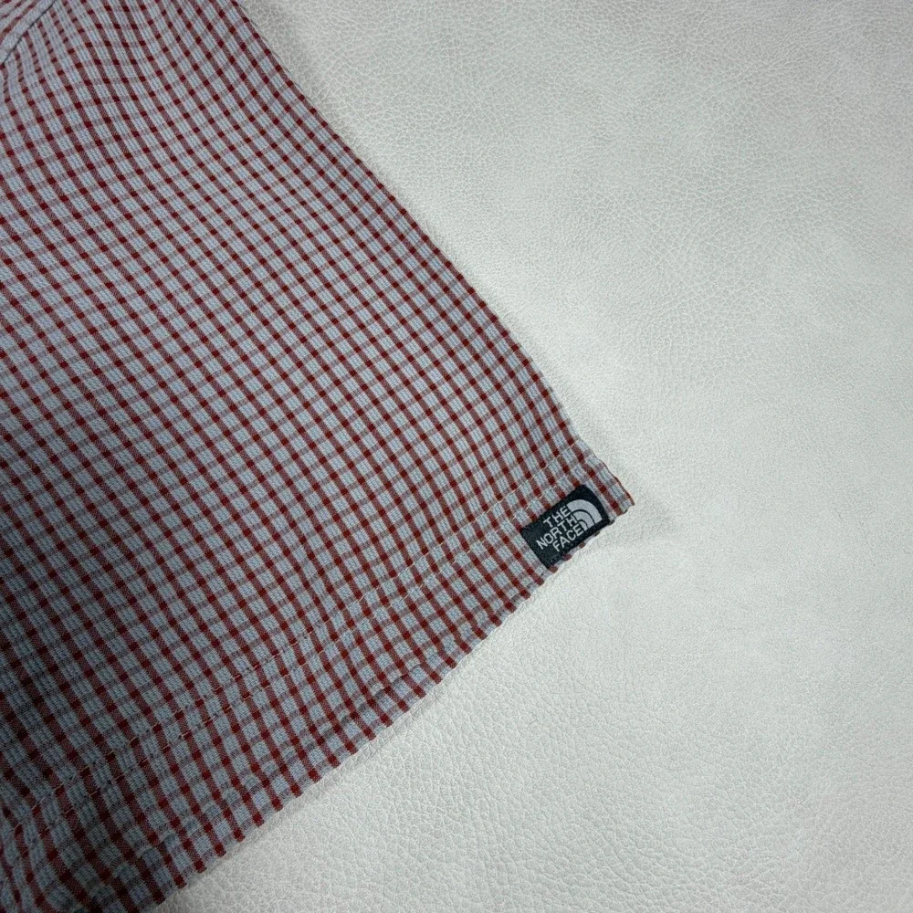 The North‎ Face Mens Medium M Red Micro Check Short Sleeve Vented Hiking Shirt